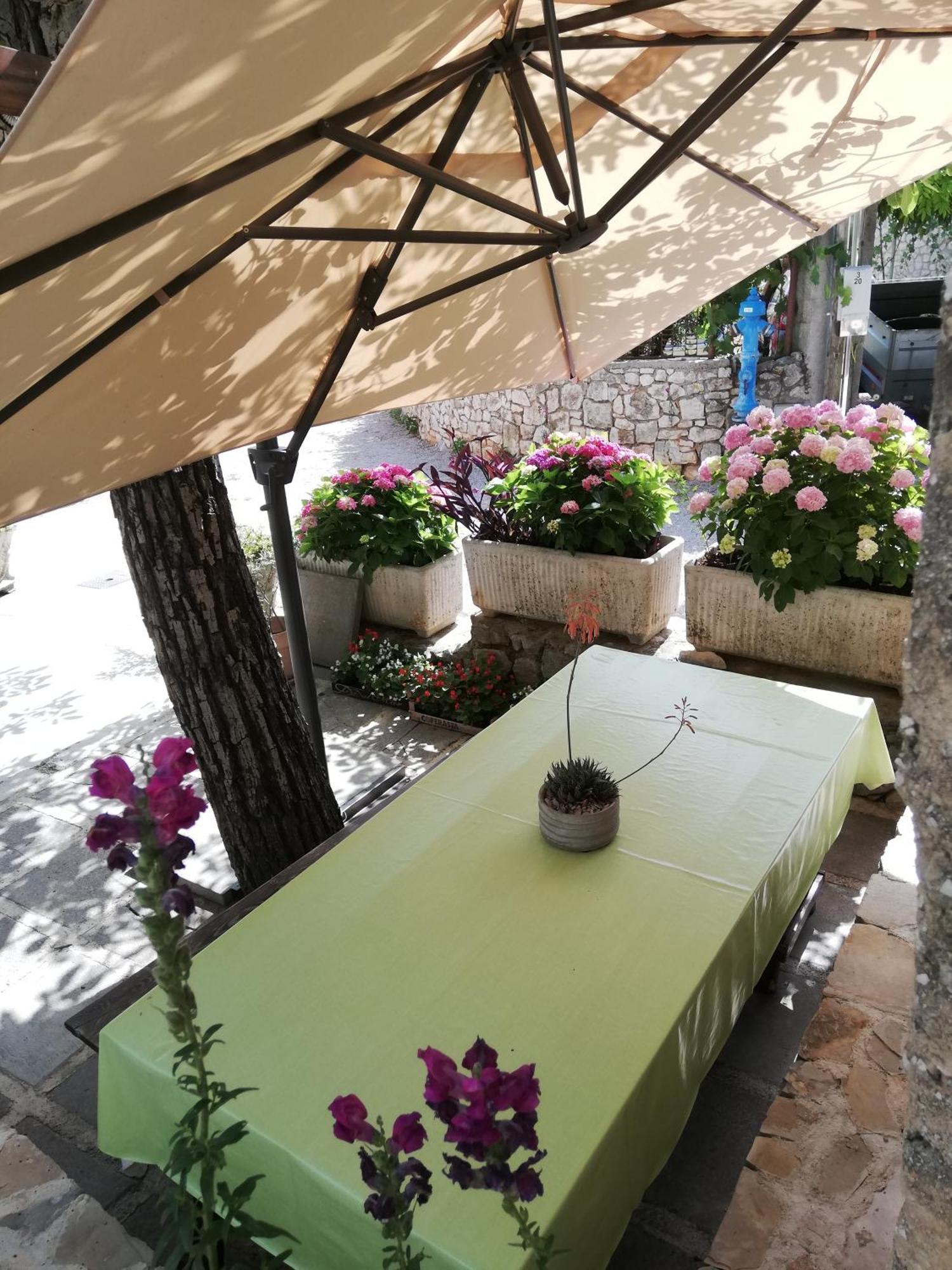 Apartments Renata - เบรอเซส ภายนอก รูปภาพ