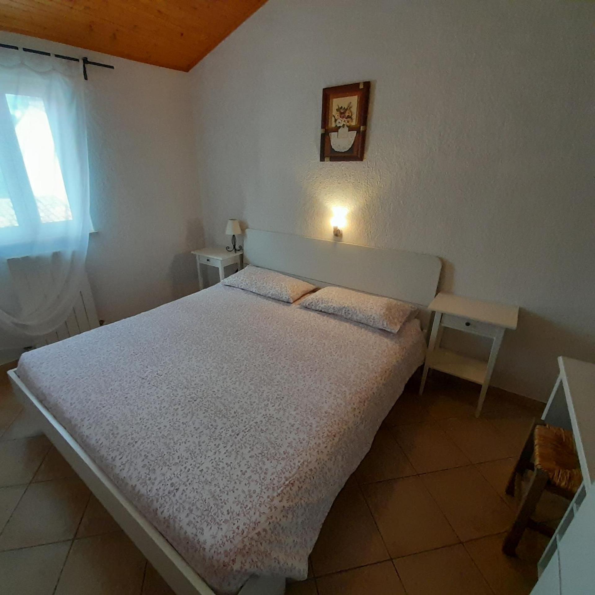 Apartments Renata - เบรอเซส ภายนอก รูปภาพ